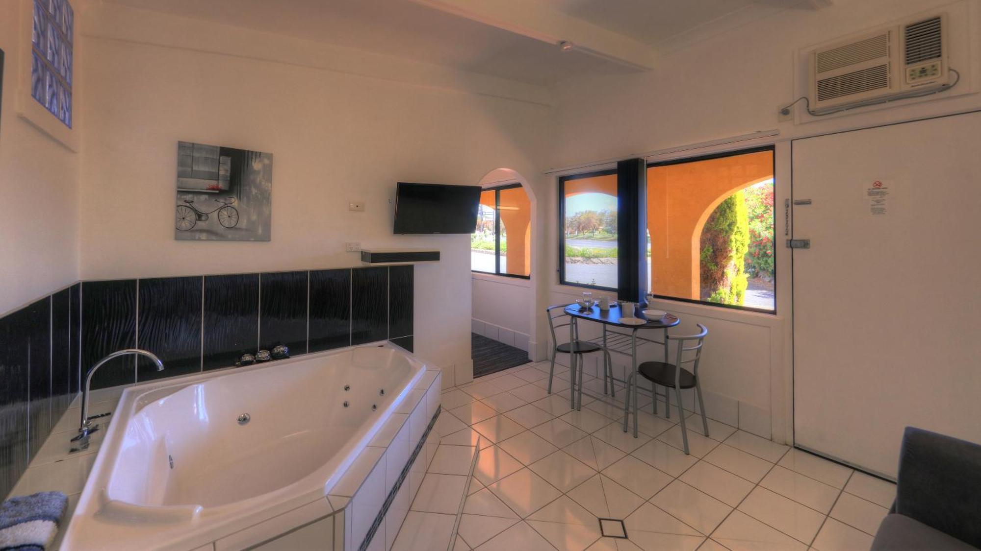 Twin Swans Motel Inverell Exterior photo